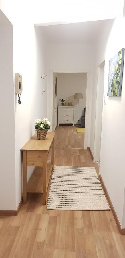 Top Appartement Fuer Business-Wohnen-Urlaub Wiener Neustadt Eksteriør billede